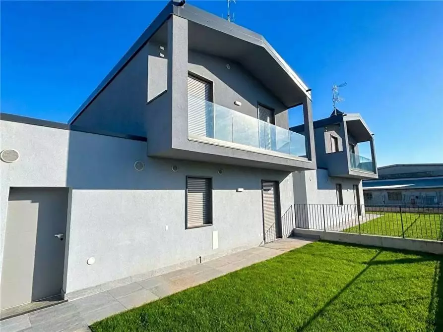Immagine 18 di Villa in vendita  in Via Gioacchino Rossini, snc a Telgate