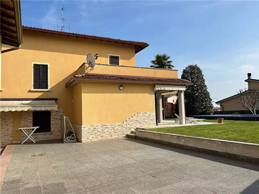 Immagine 19 di Villa in vendita  in Via Pelabrocco, 23 a Castelli Calepio