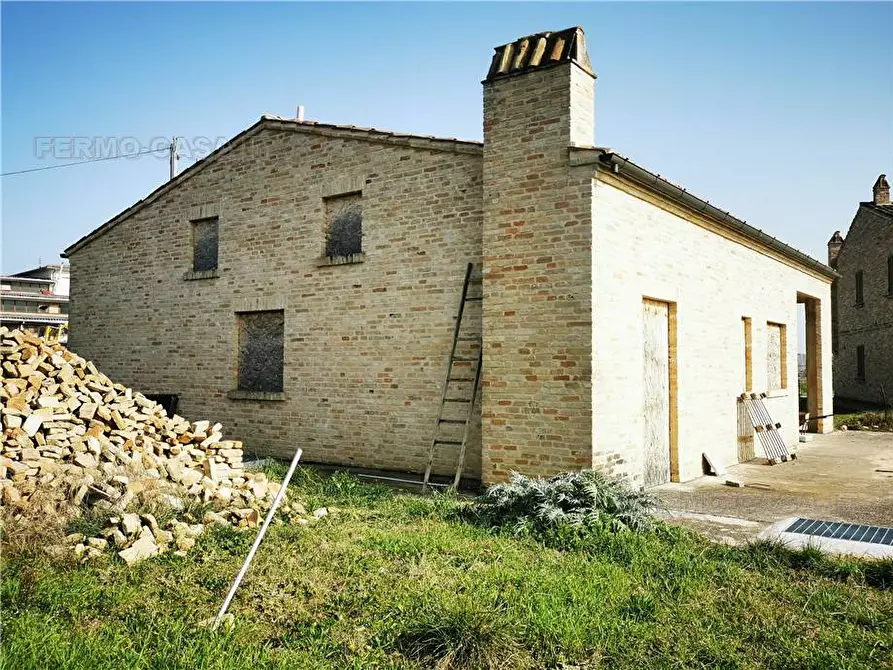 Immagine 16 di Villa in vendita  in Via Quintiliani, 60 a Fermo