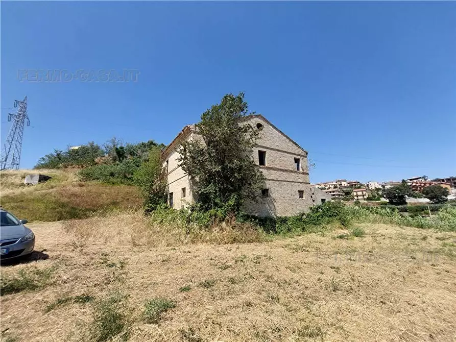 Immagine 15 di Rustico / casale in vendita  in Via Contrada Vallosrcura, 40 a Fermo