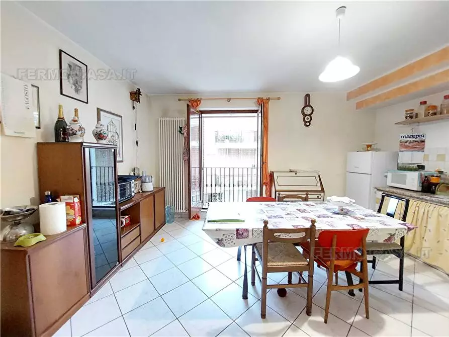 Immagine 27 di Villa in vendita  in Via Giacomo Leopardi, 8 a Ortezzano