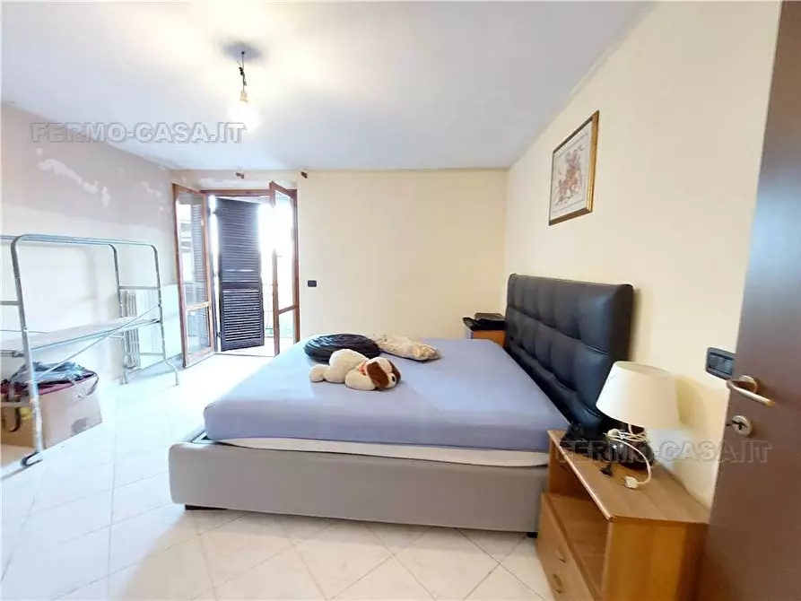 Immagine 29 di Villa in vendita  in Via Giacomo Leopardi, 8 a Ortezzano