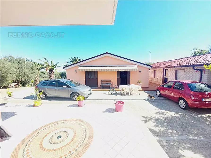 Immagine 36 di Villa in vendita  in Via cugnolo, 4 a Fermo