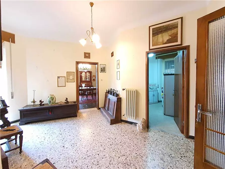 Immagine 36 di Villa in vendita  in V.le trieste, 26 a Montottone