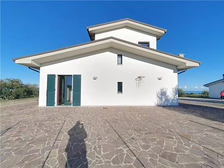 Immagine 38 di Villa in vendita  in V.le sp2 a Lapedona