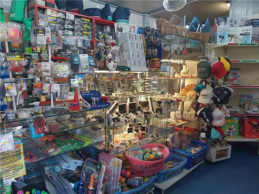 Immagine 9 di Attività commerciale in vendita  a San Vero Milis