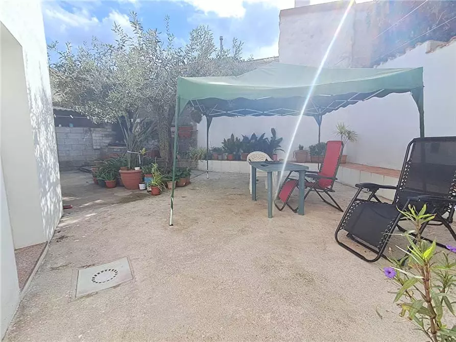 Immagine 8 di Villa in vendita  a Oristano