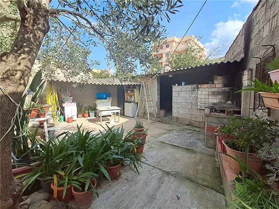 Immagine 9 di Villa in vendita  a Oristano