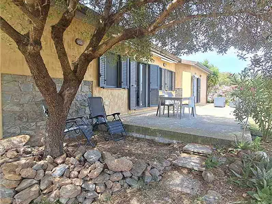 Immagine 10 di Villa in vendita  a Cuglieri