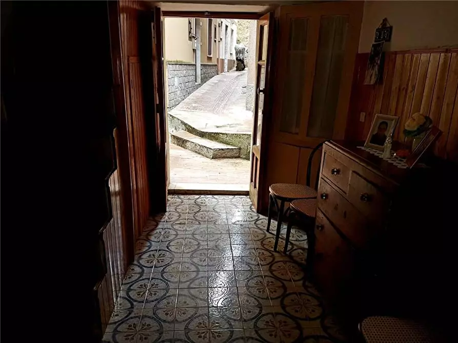 Immagine 8 di Villa in vendita  in V.le VITTORIO EMANUELE, 7 a San Salvatore Di Fitalia