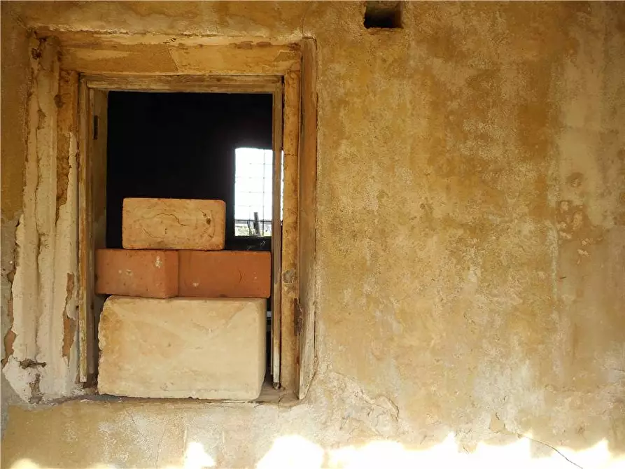 Immagine 17 di Rustico / casale in vendita  in Loc. VENDICARI, sn a Noto