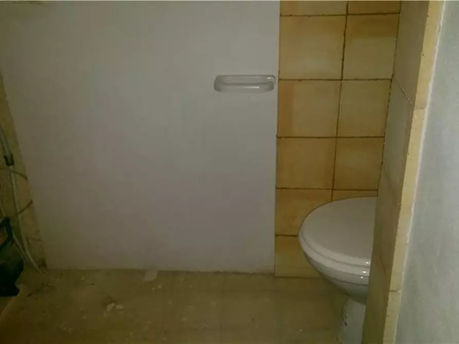 Immagine 6 di Attività commerciale in vendita  in Via GARIBALDI a Noto
