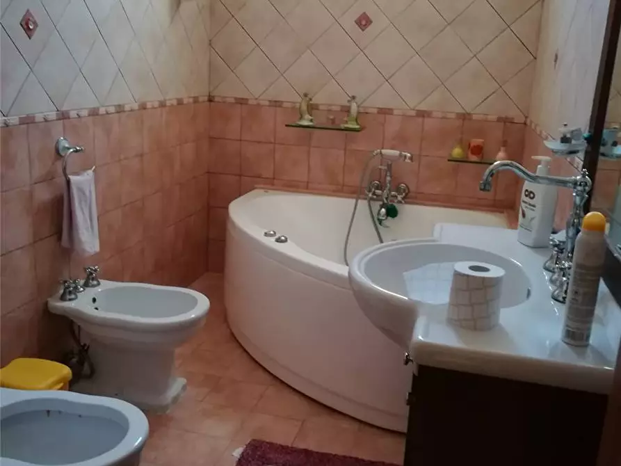 Immagine 16 di Villa in vendita  in Via RESALIBERA-RONCO1, 30 a Siracusa