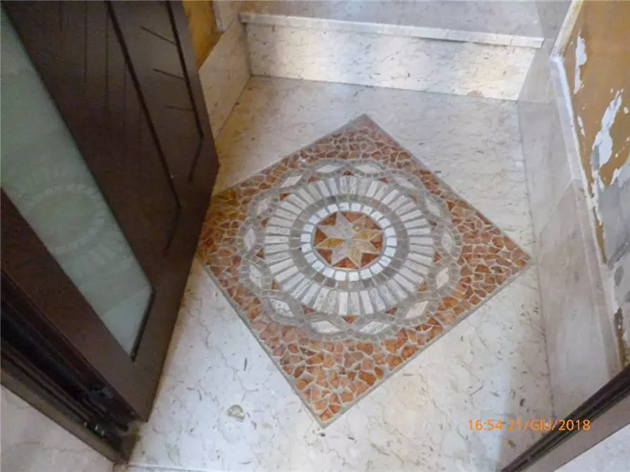 Immagine 19 di Villa in vendita  in Via RESALIBERA-RONCO1, 30 a Siracusa