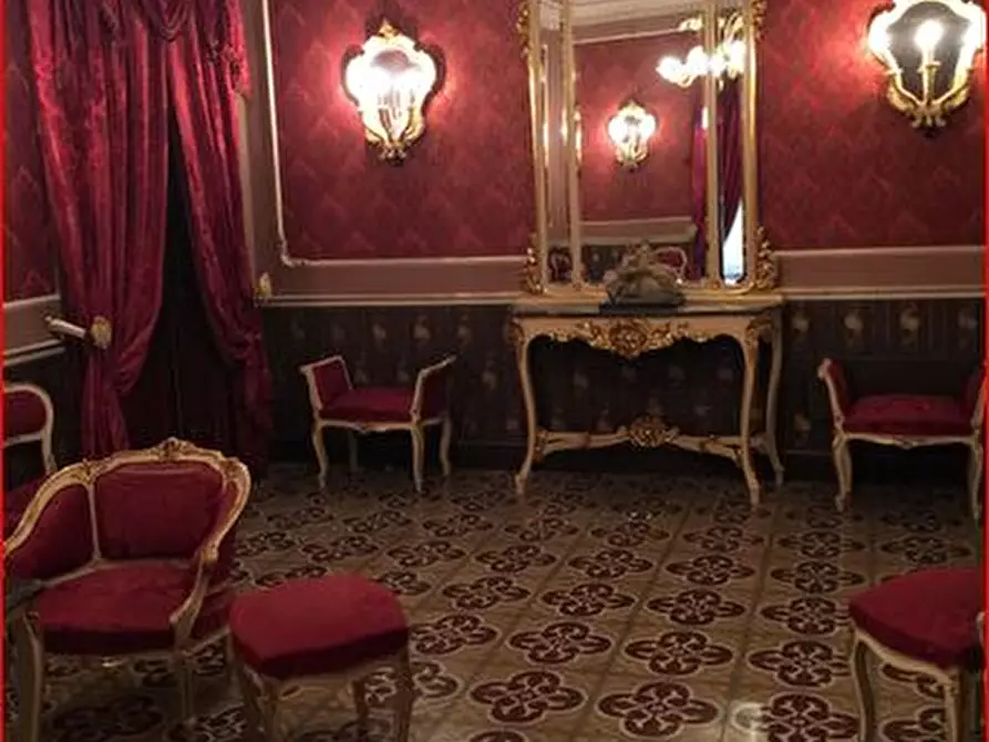 Immagine 14 di Stabile in vendita  in Via ZANARDELLI a Noto