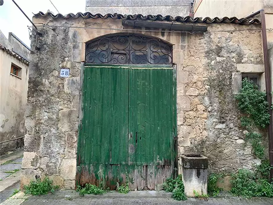 Immagine 18 di Villa in vendita  in Via S. BARBARA, 44 a Modica