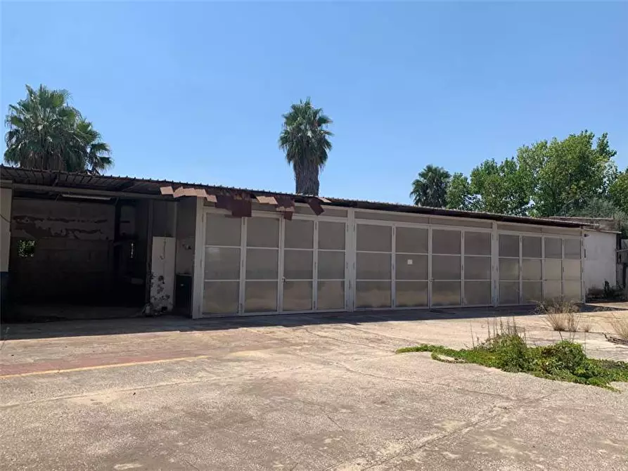 Immagine 20 di Attività commerciale in vendita  in V.le ERMOCRATE, 16 a Siracusa