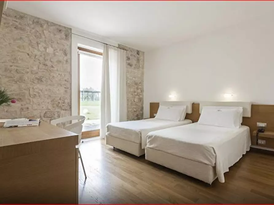 Immagine 17 di Albergo/B&B/Residence in vendita  in Via GANDHI, 3 a Ragusa