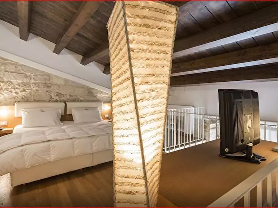 Immagine 19 di Albergo/B&B/Residence in vendita  in Via GANDHI, 3 a Ragusa