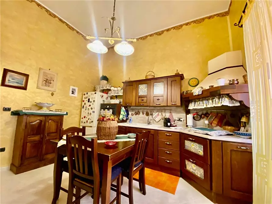 Immagine 12 di Appartamento in vendita  in Via Littara, 44 a Noto
