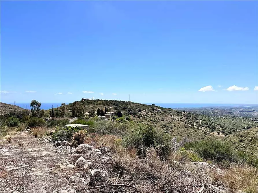Immagine 18 di Terreno in vendita  in Loc. Meti, sn a Noto