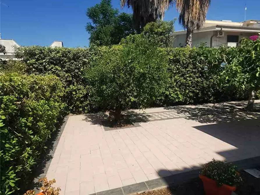Immagine 14 di Villa in vendita  in Via M. Amato, 19 a Noto