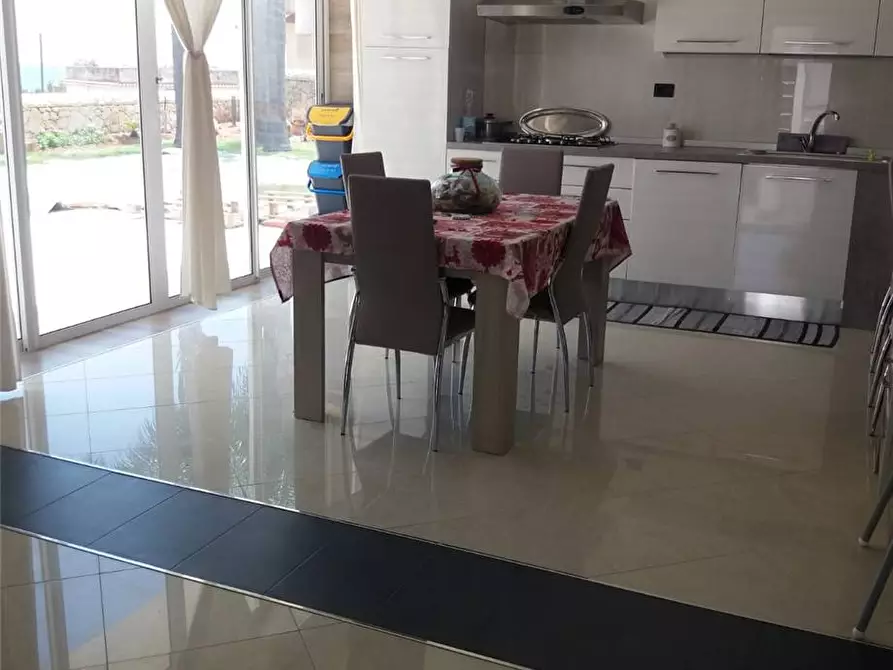 Immagine 11 di Villa in vendita  in Loc. Lido Di Noto, sn a Noto