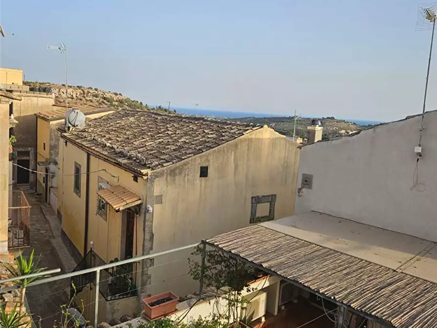 Immagine 12 di Villa in vendita  in Via Vico Nea, 7 a Noto