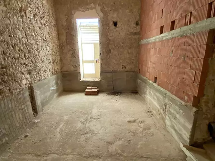 Immagine 16 di Stabile in vendita  in Via Aurelio Saffi, 5 a Noto