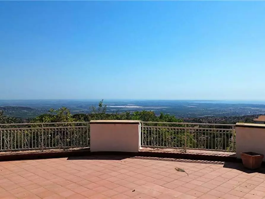 Immagine 20 di Villa in vendita  in Via Via cugni stallaini, 39 a Noto