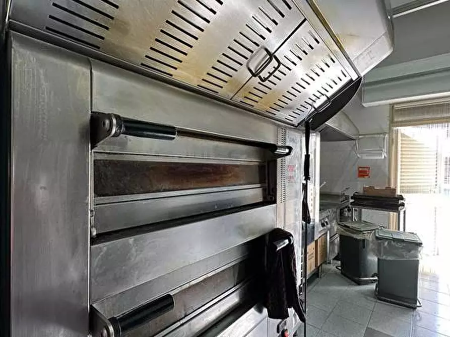 Immagine 14 di Attività commerciale in vendita  in P.zza Sofia, 5/6 a Noto