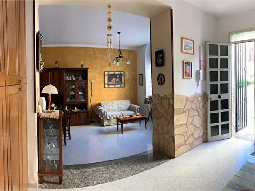 Immagine 18 di Villa in vendita  in Via Corrado Avolio, 11 a Noto