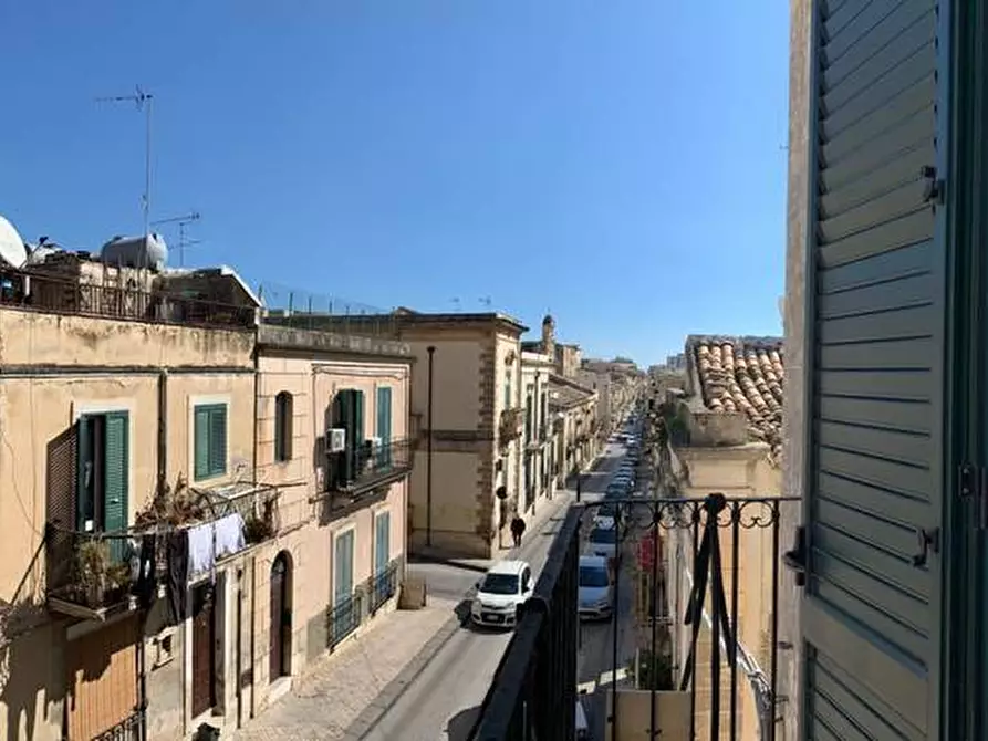 Immagine 18 di Appartamento in vendita  in Via Giosuè Borsi, 2/A a Noto
