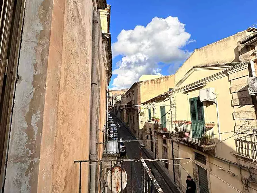 Immagine 12 di Villa in vendita  in Via Melodia / Fiordaliso, 8 a Noto
