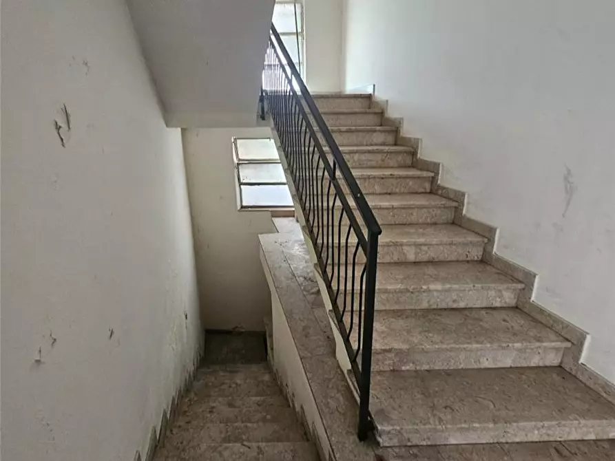 Immagine 17 di Stabile in vendita  in Via Giuseppe Verdi, 32 a Lentini