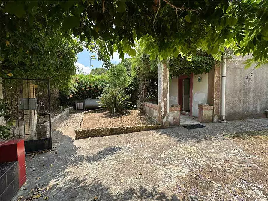 Immagine 15 di Villa in vendita  in Loc. Villa Vela, sn a Noto