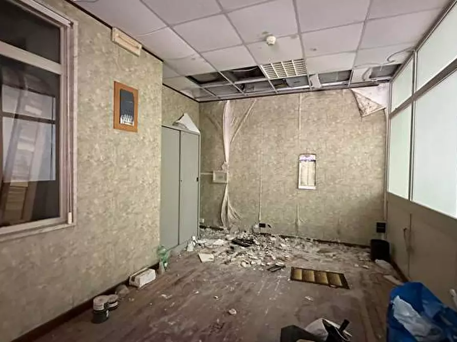Immagine 9 di Attività commerciale in vendita  in Via Padre R. Giuliani, 1 a Avola