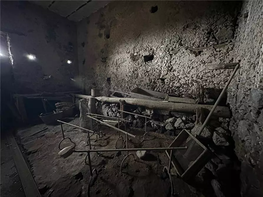 Immagine 11 di Villa in vendita  in Via Etna, 49/51/53 a Catania