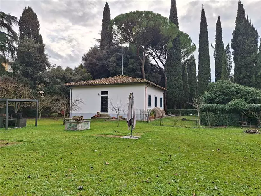 Immagine 9 di Villa in affitto  a Scandicci