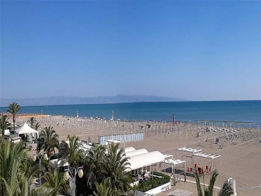 Immagine 10 di Appartamento in vendita  a Margherita Di Savoia