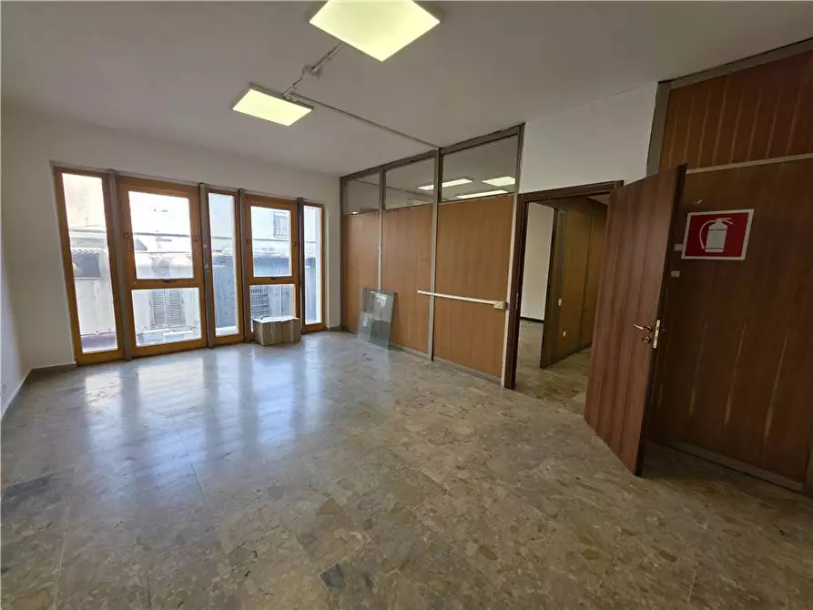 Immagine 17 di Ufficio in affitto  in Via Giordano Bruno, 106 a Messina