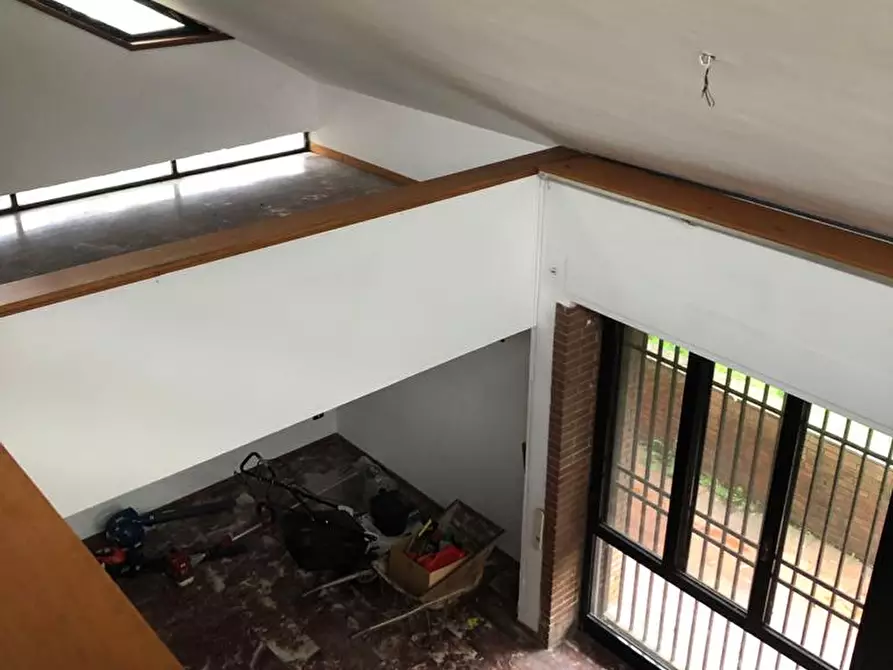 Immagine 7 di Villa in vendita  a Latina