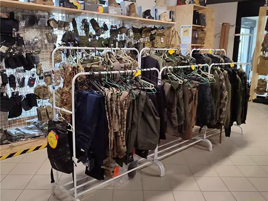 Immagine 6 di Ufficio in affitto  a Latina