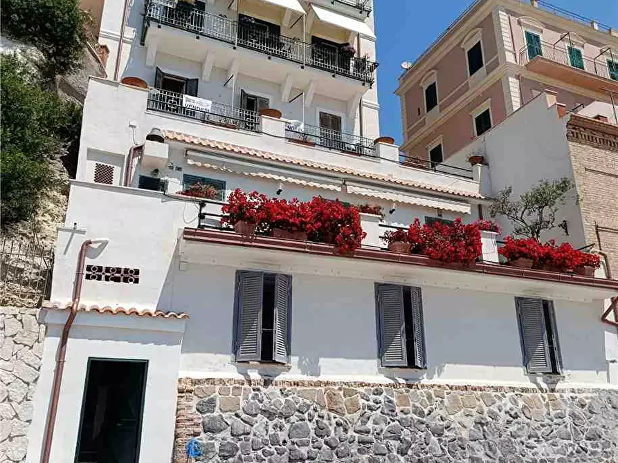 Immagine 8 di Appartamento in vendita  a Nettuno