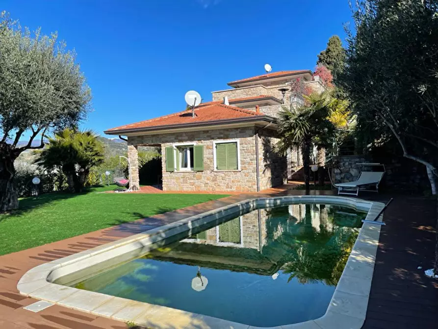 Villa in vendita in Bordighera a Bordighera