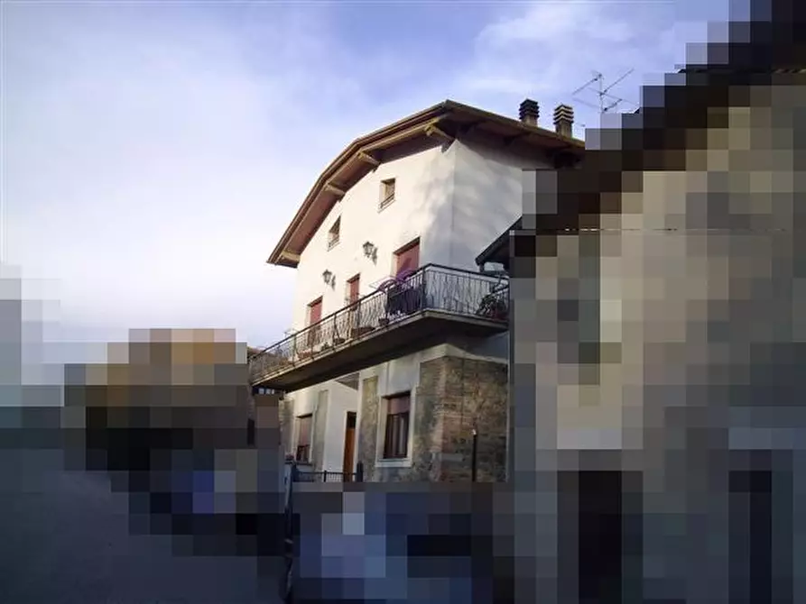 Villa in vendita in Via oberdan a Bucine
