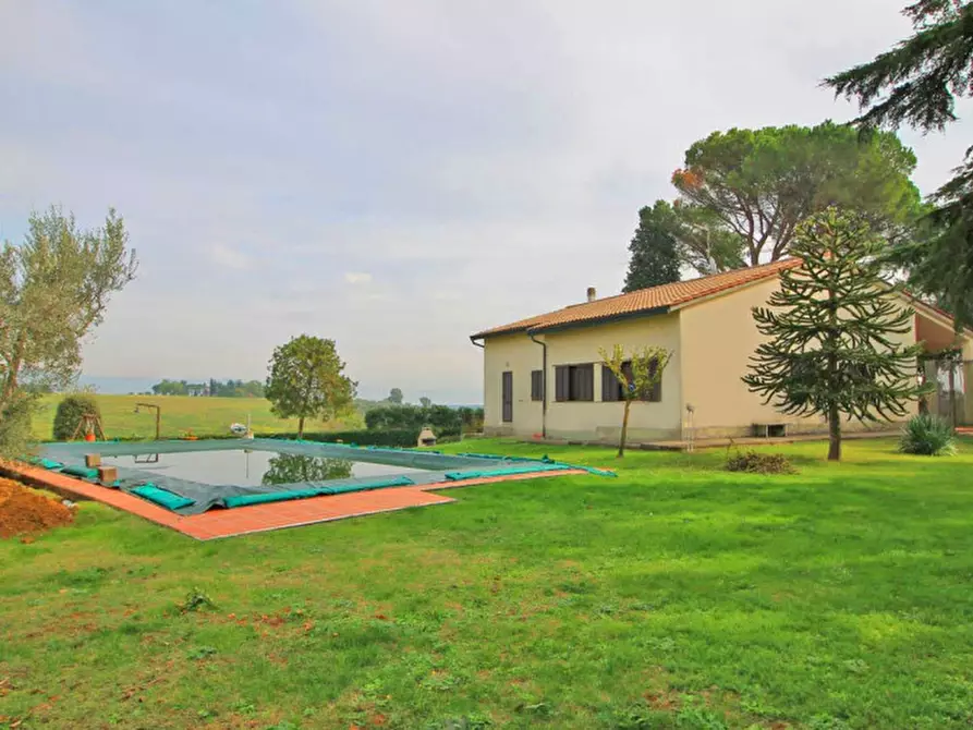 Villa in vendita in via cavour a Castiglione Del Lago