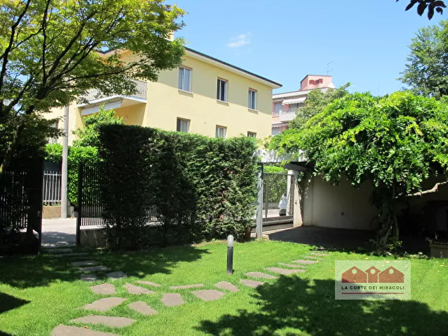 Casa indipendente in vendita in Via Col D'Echele 21 a Vicenza