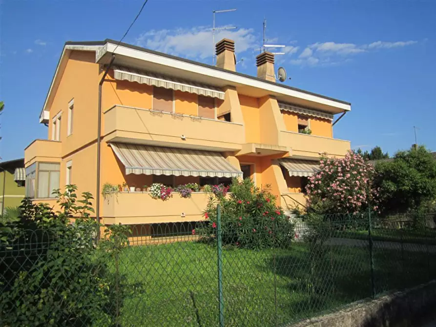 Appartamento in vendita in Via Petrarca a Camisano Vicentino