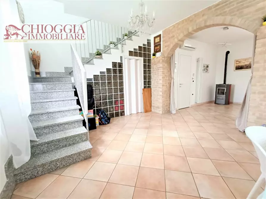 Casa bifamiliare in vendita in Via Primavera a Chioggia